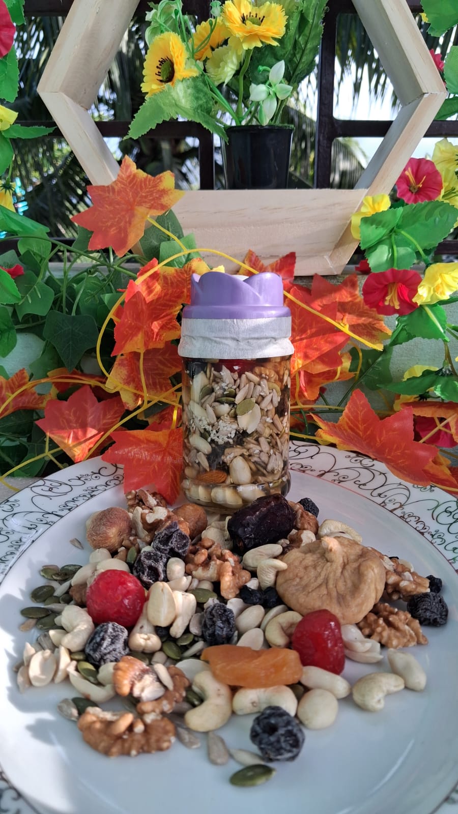 মধুময় বাদাম (Honey-glazed nuts)